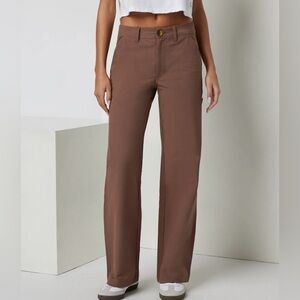 Vuori Getaway Pant in color Clove size XS Quiet Luxury